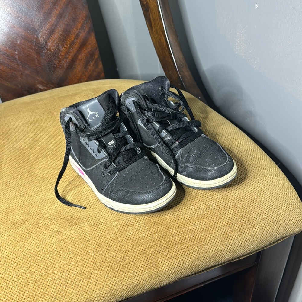 Kids Athletic Shoes
